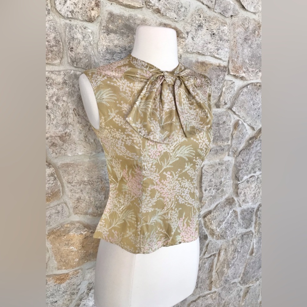 Vintage 1960s 1970s Beautiful Pastel Floral Silk Back Button Blouse with Bow - Picture 8 of 15